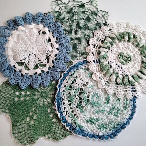Green Blue and White Set of 5 Doilies from Mid Century - Hand Crocheted - Picture 1 of 4